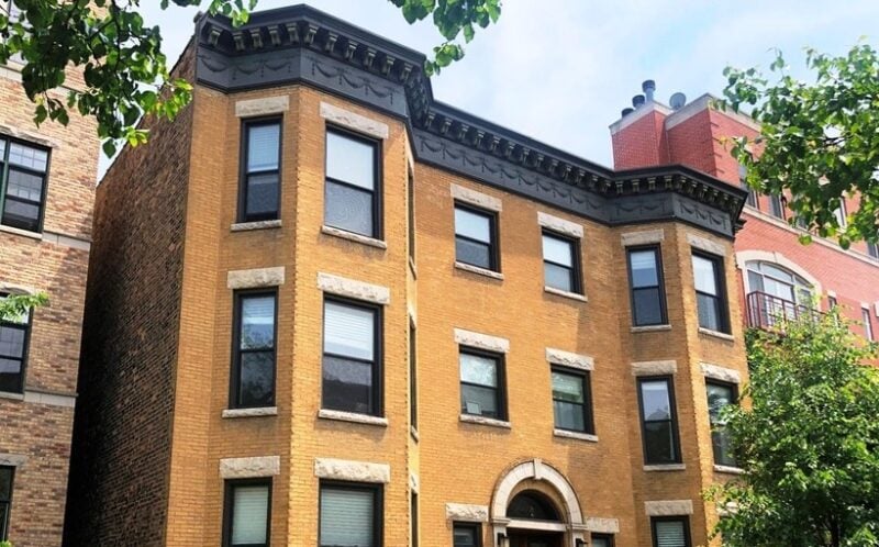 Wrigleyville Apartments Reach Pricing High - Connect CRE