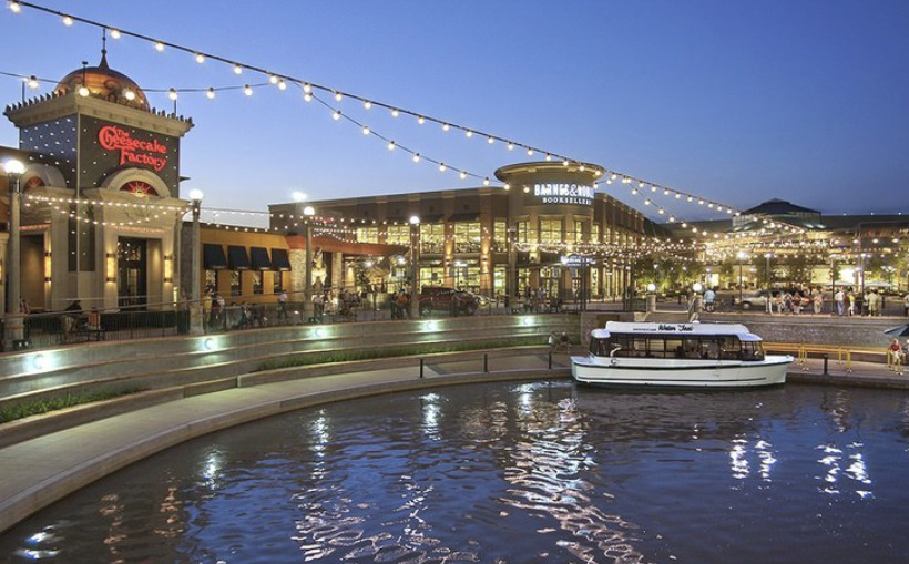The Woodlands Mall adds courtyard, new amenities and stores