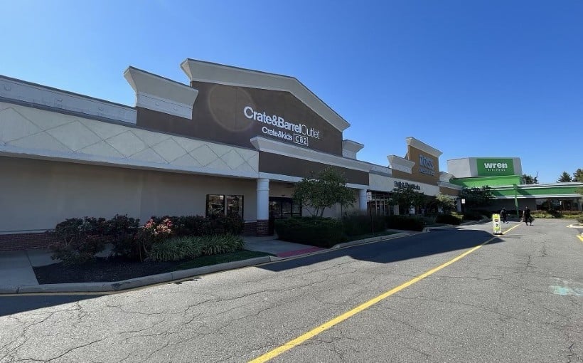 Crate Barrel Outlet Signs 23K SF NJ Store Lease Connect CRE   NY Crate Barrel Outlet Lawrenceville NJ 